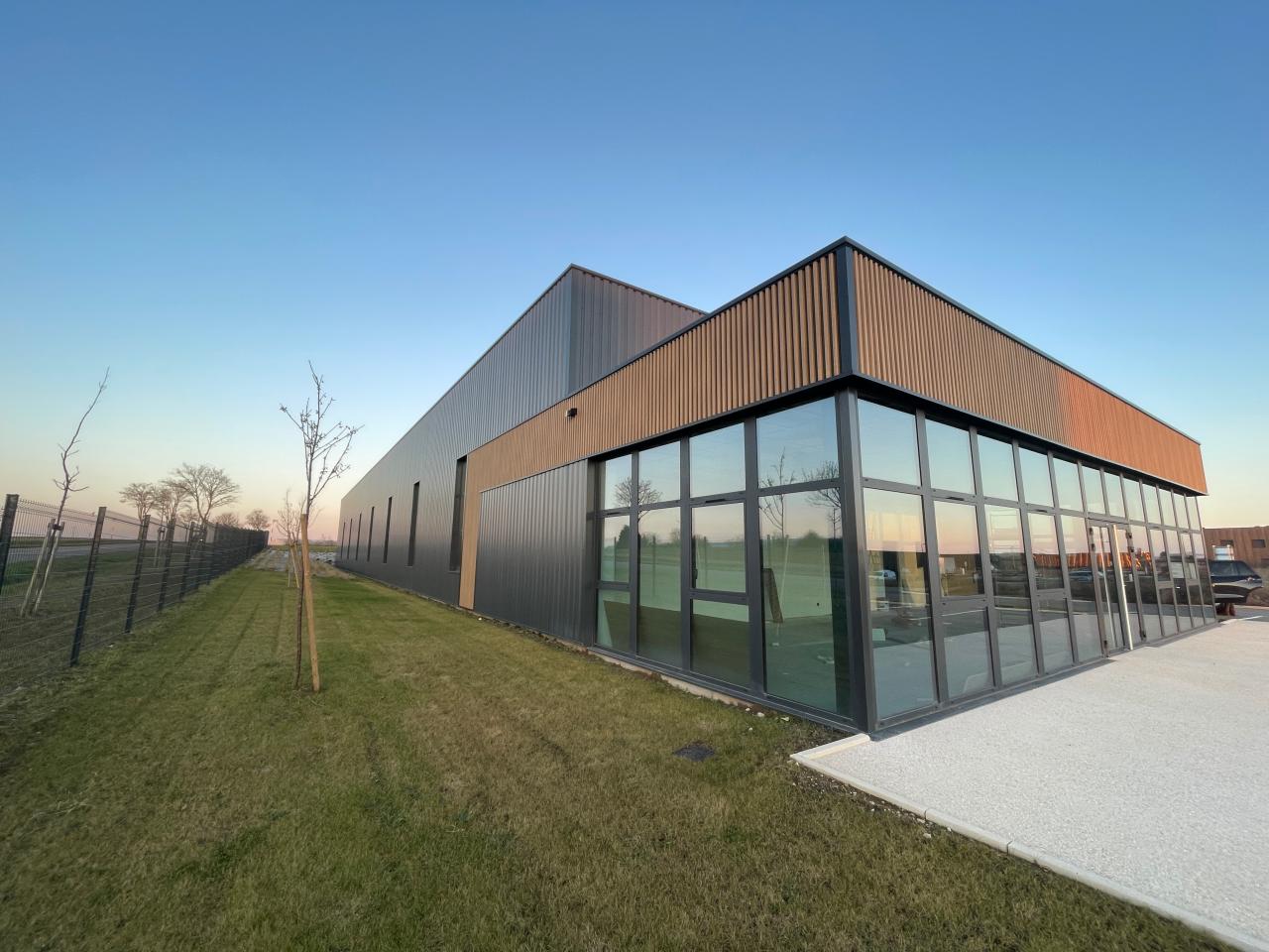 Local d'activité Nuits-Saint-Georges 646m² Location local d'activité Nuits-Saint-Georges Côte-d'Or OLACT2529200 1